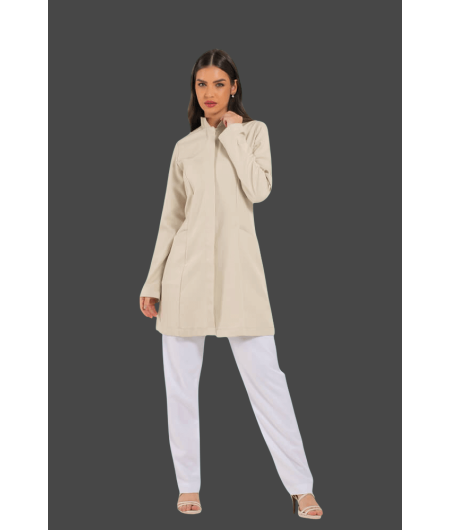 Jaleco Feminino Gola Padre NUDE / BEGE Acinturado e personalizado -frente