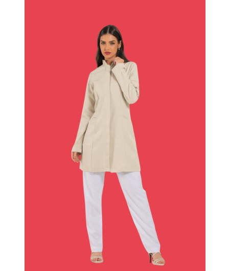 Jaleco Feminino Gola Padre NUDE / BEGE Acinturado e personalizado -frente