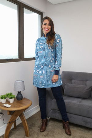 Jaleco Estampado Gola Padre Azul Love Animals Acinturado  Jaleco Estampado Gola Padre Azul Love Animals Acinturado